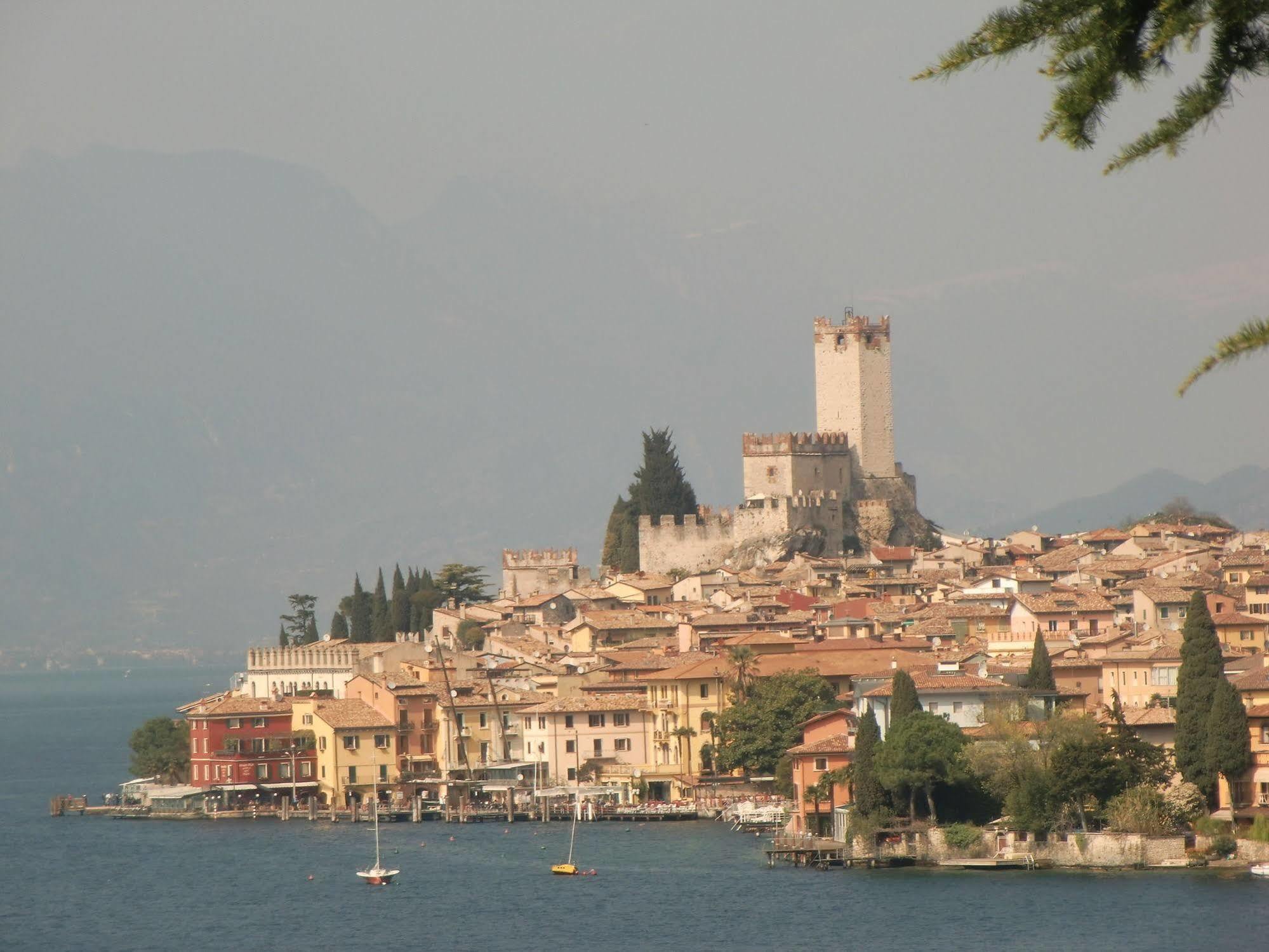 Beach Hotel Du Lac Malcesine Exterior foto